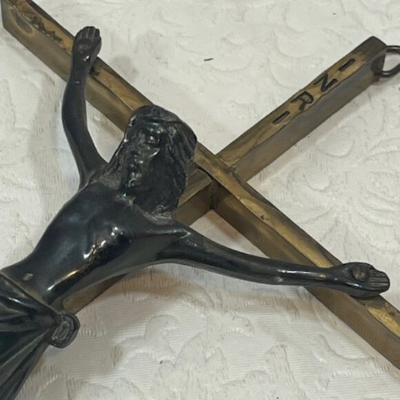 VTG 60's Brass Metal Pewter Jesus on Cross Crucifix Wall Hanging Religious10"x5" - Picture 9 of 16